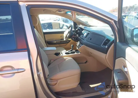 2016 Kia Sedona Lx z USA, uszkodzony, nr VIN KNDMB5C17G6189234